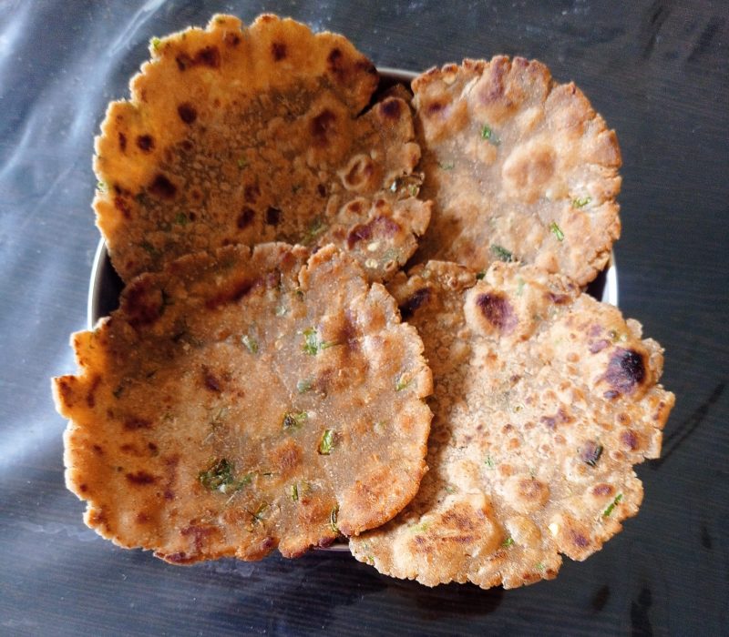 Jowar Bajra Mooli Roti